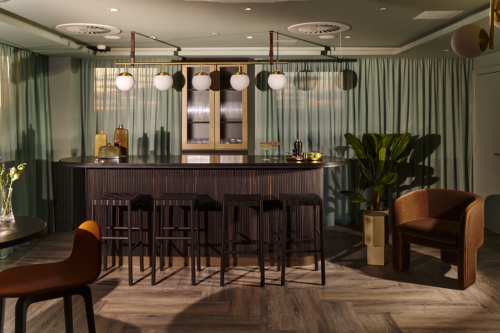 Residents' Bar
